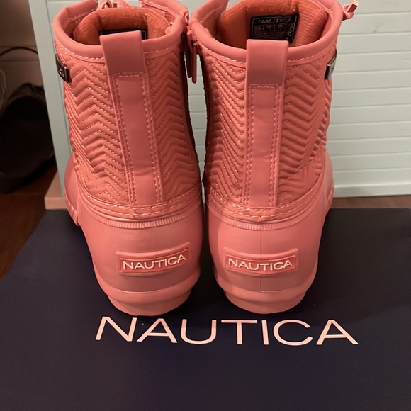 Nautica girls cold weather boot, Muave Pearl, Sz 4 - Picture 4 of 4